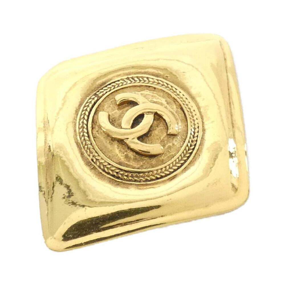 CHANEL Gold Brooch